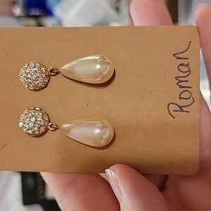 Roman Contour Rhinestones Faux Champaign Pearl Drop Pierced Earrings